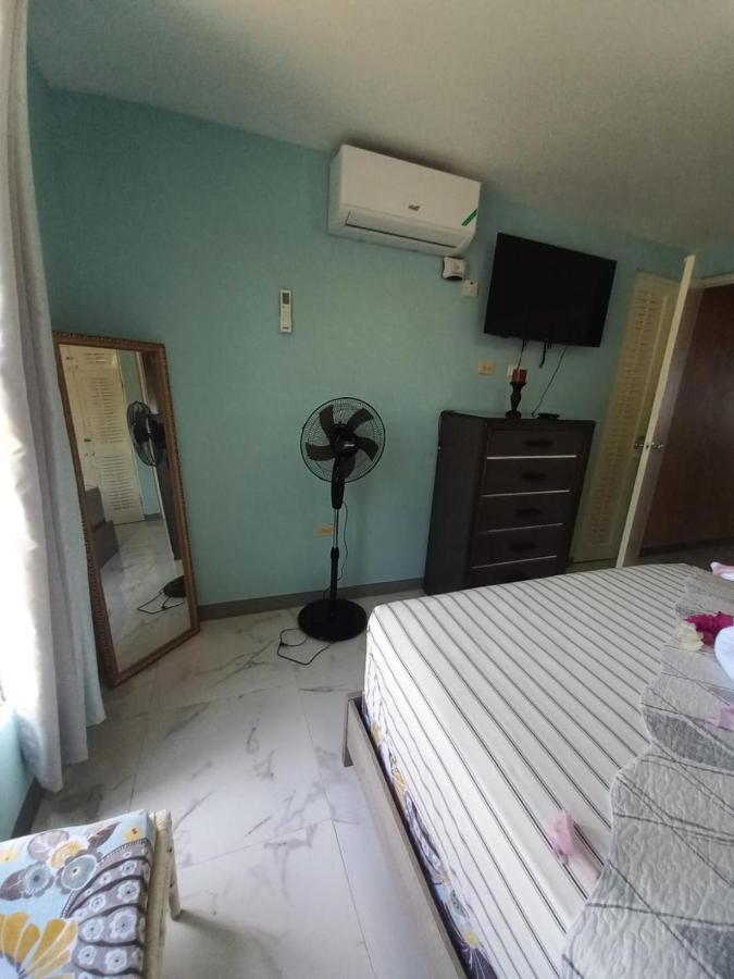 Ferienwohnung Sea Castles La Vue Montego Bay Exterior foto