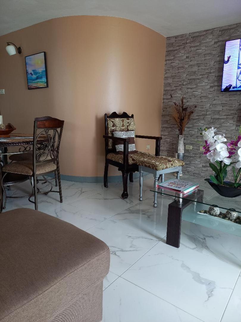 Ferienwohnung Sea Castles La Vue Montego Bay Exterior foto